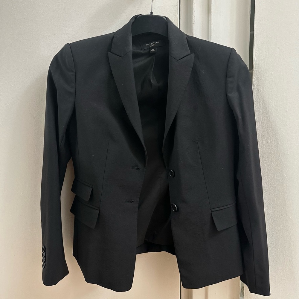 👩💼Ann Taylor Black Women’s Blazer. - Picture 1 of 4